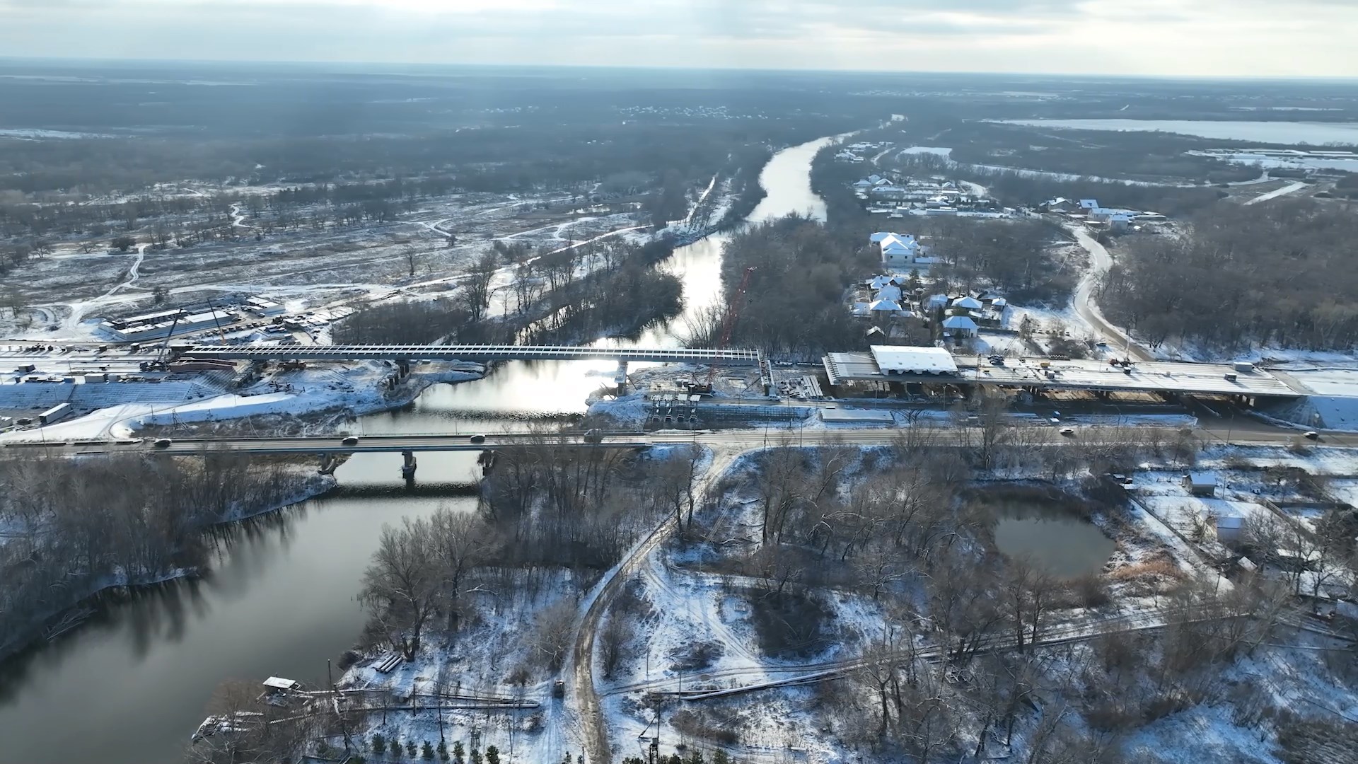 В Волгоградской области частично завершена надвижка пролетов моста через ерик Гнилой